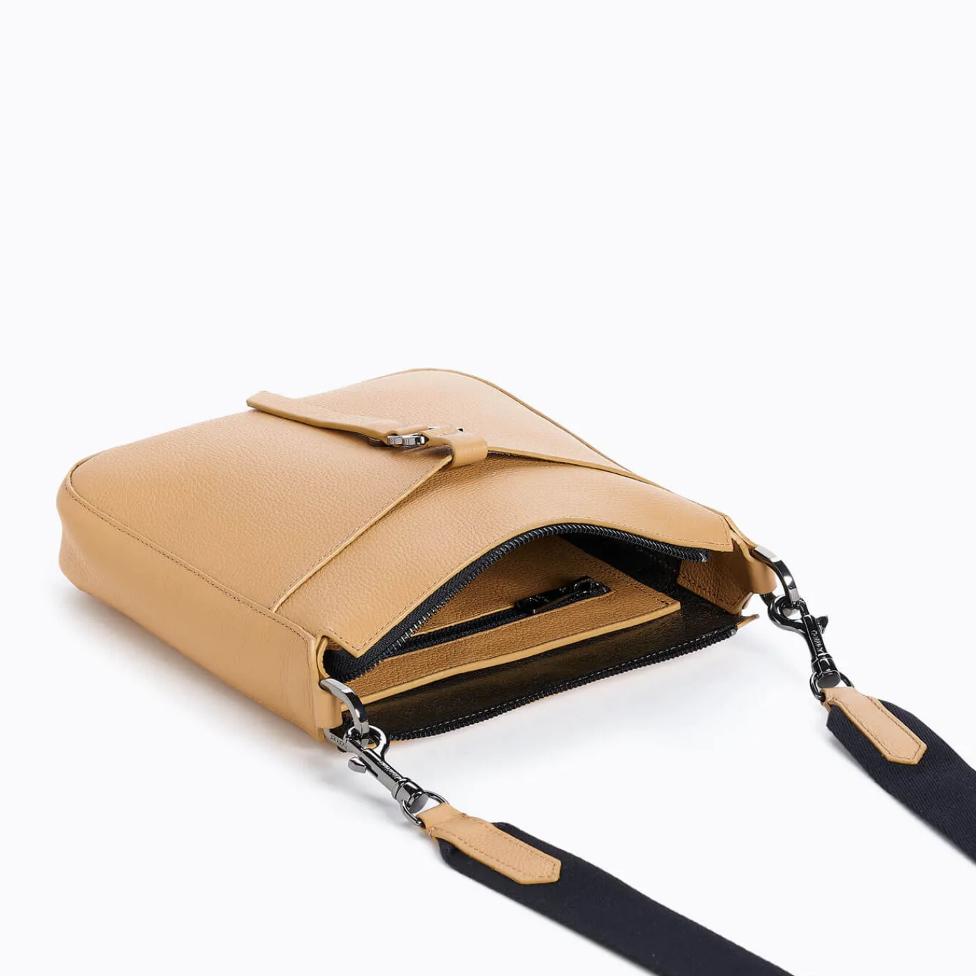 Best Sale Botkier Baxter Travel Crossbody Camel