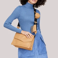 Store Botkier Cobble Hill Flap Satchel Camel